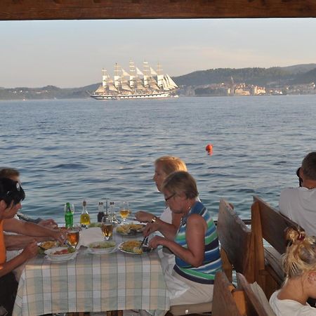 Bed & Breakfast Villa Vrgorac Orebic Exterior photo