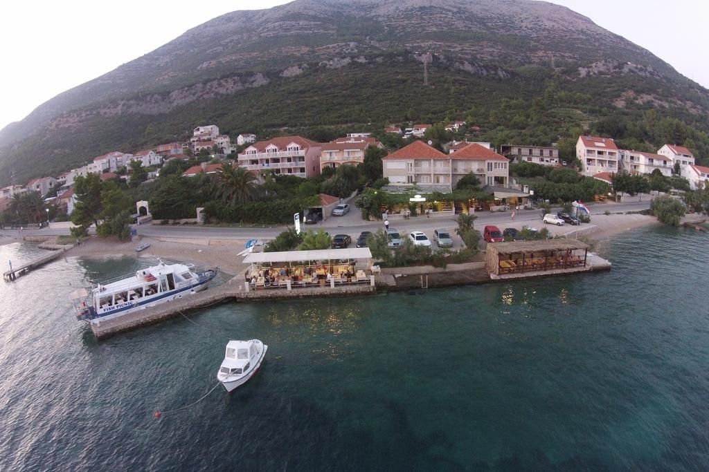 Bed & Breakfast Villa Vrgorac Orebic Exterior photo